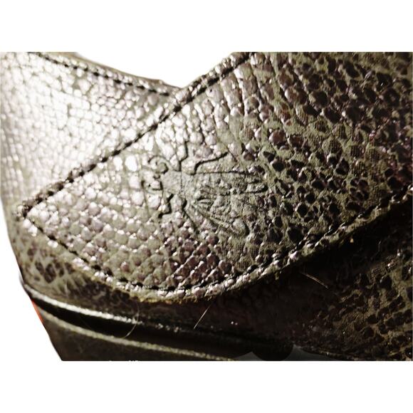 Fly London Lato Mary Jane Platform Wedge Silver Leather US 8  EU Size 38 - Picture 6 of 10